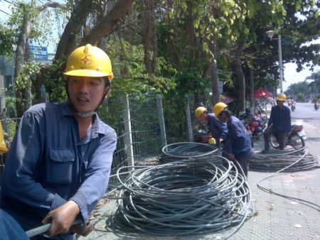 Thi công lưới điện